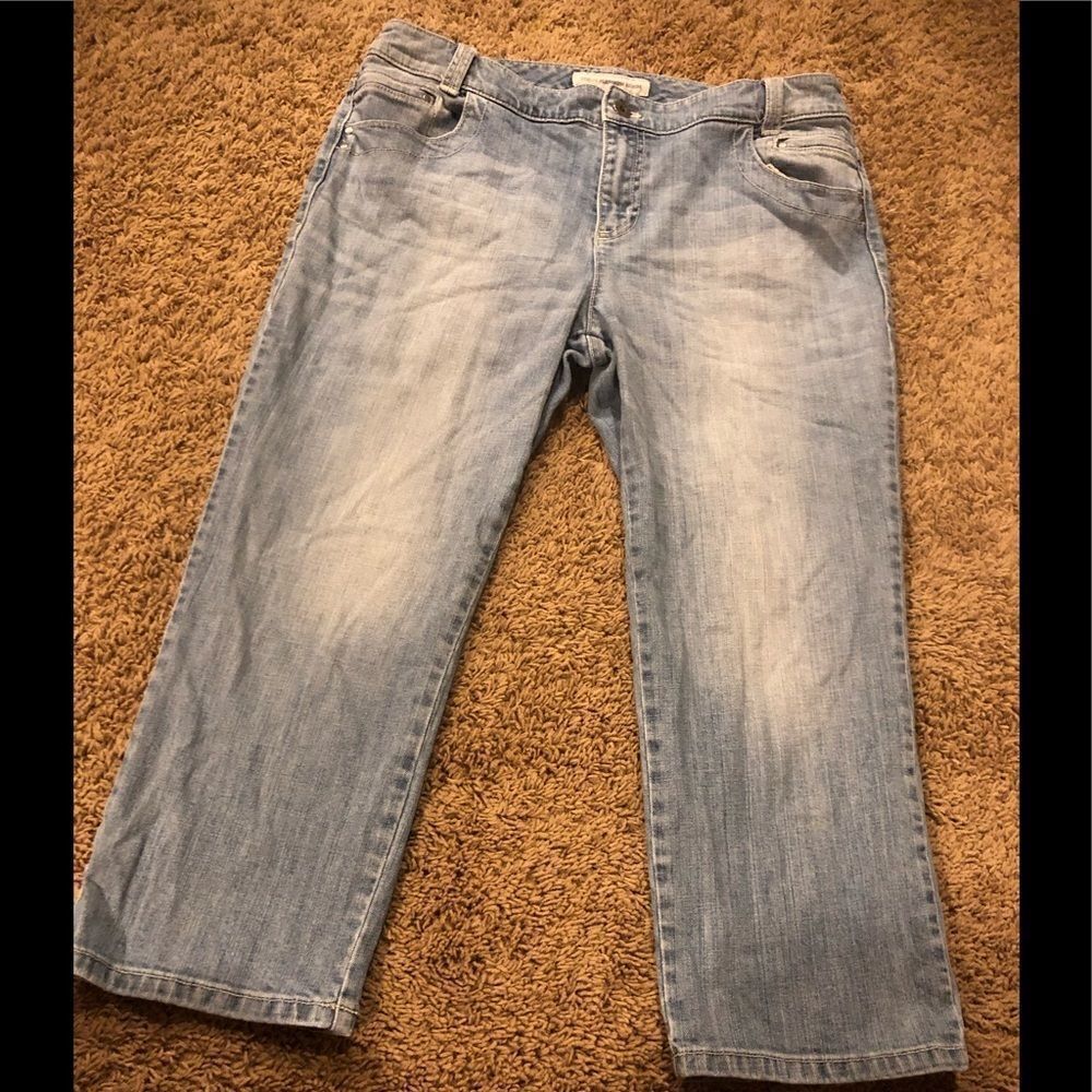 Chico’s platinum denim stonewashed capris